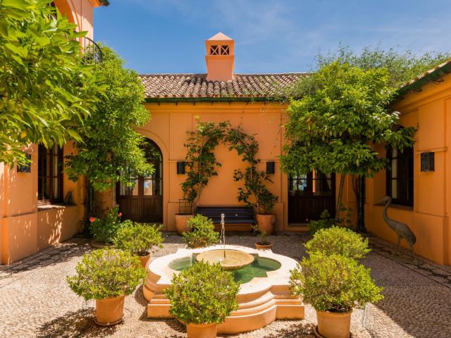 LUXURY VILLA IN MARBELLA