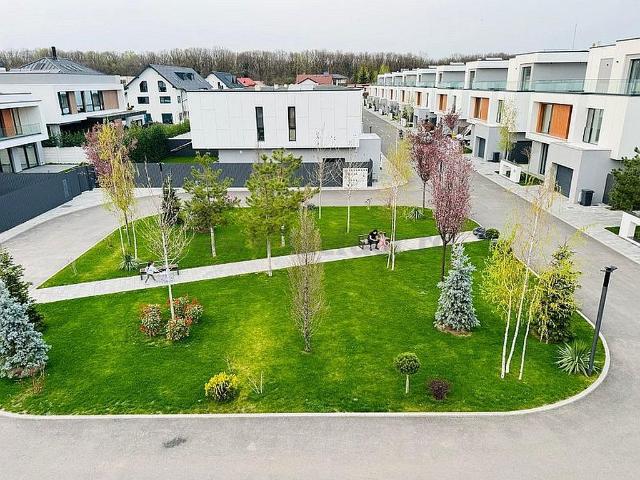 LUXURY VILLA on Iancu Nicolae