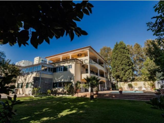 Luxury Villa with Exceptional Potential on a 1,435 sqm Plot