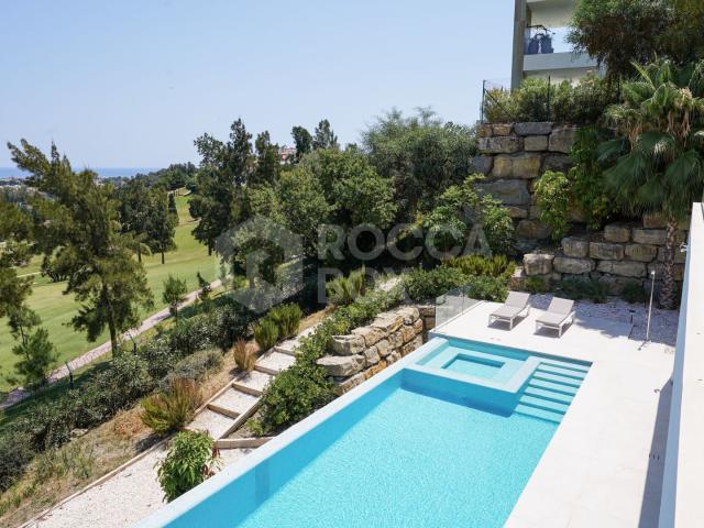 Luxury Villa with Panoramic Views in La Alqueria, Benahavis