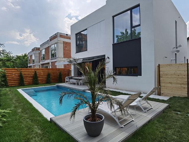 LUXURY VILLA with SWIMMING POOL on Iancu Nicolae