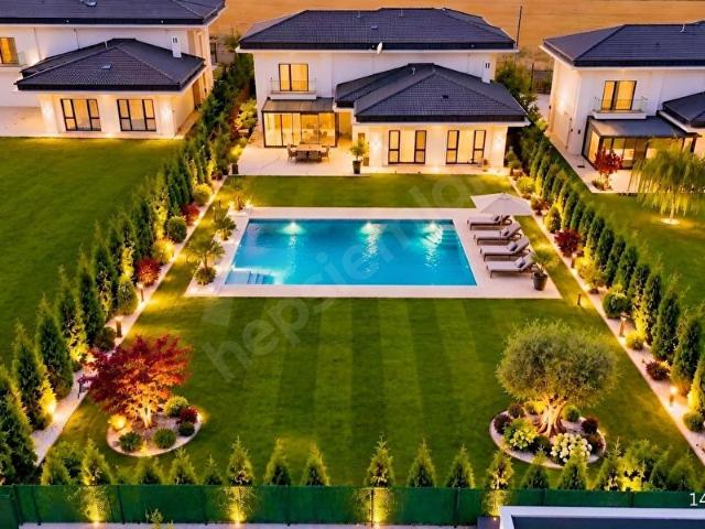Luxxus NorthWestten Ultra Lüx 5+1 Eşyalı,Asansörlü Satılık Villa