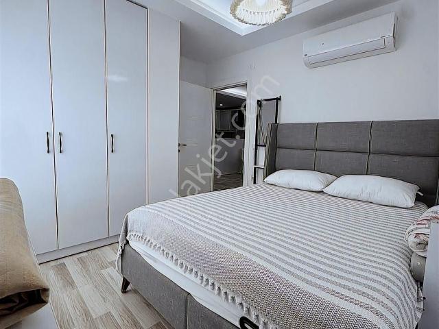 Lüx Sitede Ful Eşyalı Ferah Ve Temiz Daire