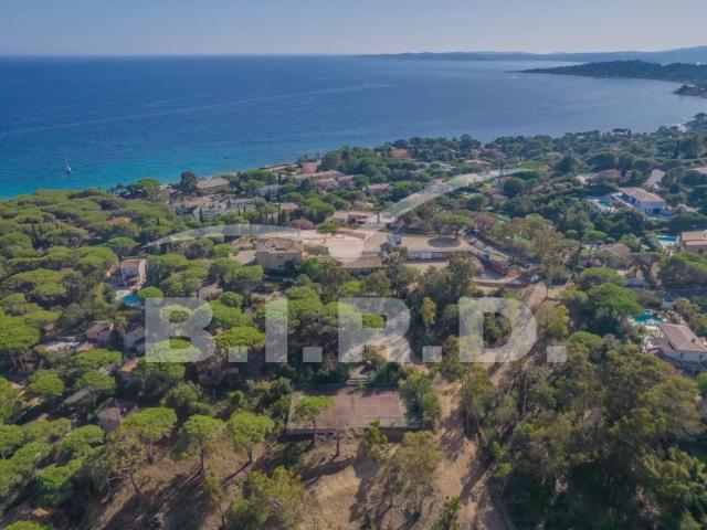 Luxe Méditerranéen en Bord de Mer Votre Oasis à Sainte Maxime