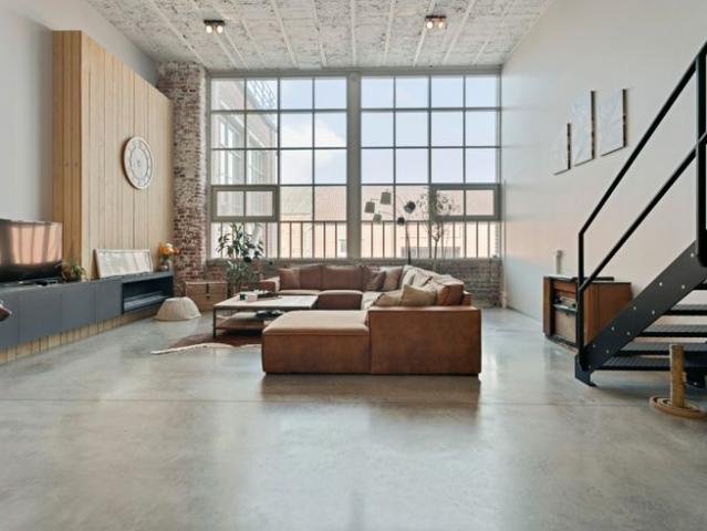 Luxe afgewerkte loft in een uniek kader!