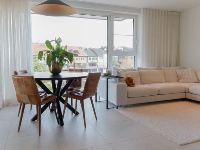Luxe appartement met adembenemend uitzicht op de Markt in Ge