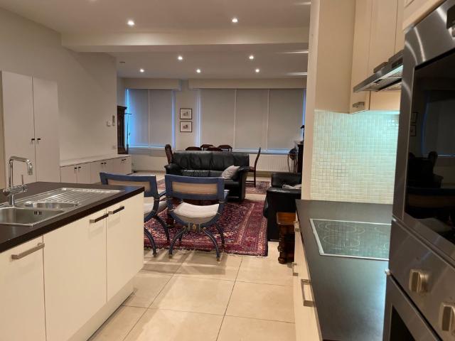 Luxe gelijkvloers APPARTEMENT