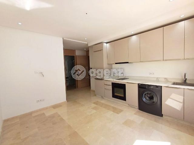 LUXE HOUSING Studio à vendre 34 m² Bourgogne Ouest Casablanca