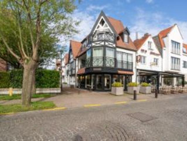 Luxe villa appartement met aangenaam terras in hartje Oud Z