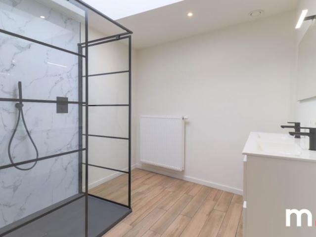 Luxe woning te Kortrijk! EPC B en moderne voorzieningen!