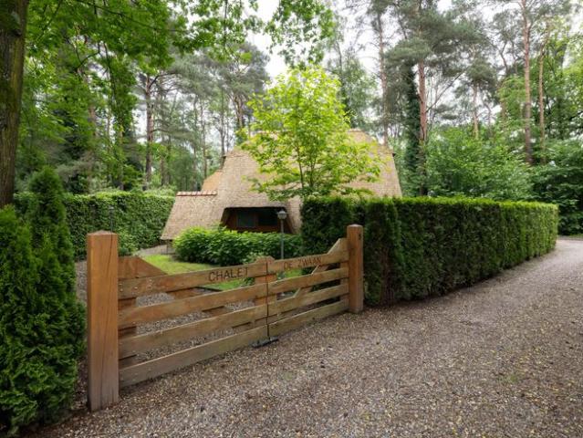 Luxe 3 slaapkamer vakantiewoning in park Sonnevijver op een