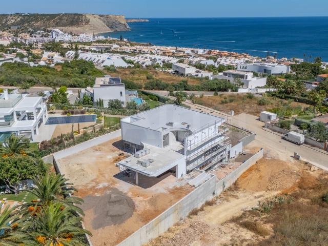 Luxo | Nova Villa Suntuosa T3+1 em Reserva da Luz para Venda. 488m² Luz