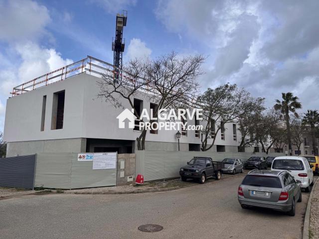 Luxo e Tranquilidade em Condomínio Moderno no Coração de Loulé, Algarve, Loulé, Loulé