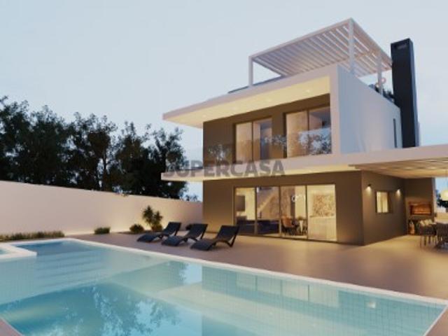 Luxo sem Compromissos Exclusiva Villa T4 na Marina de Albufeira