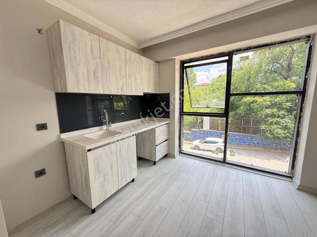 Lüxova'dan Gazide Üniversite Yakını 1+1 Kiralık Sıfır Daireler