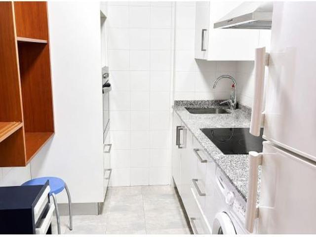 ? Luz, comodidad y una excelente ubicación en el Sardinero. A partir de Septiembre!