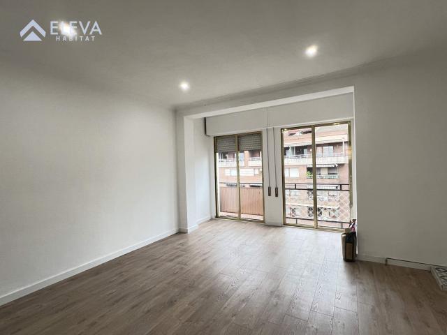 LUZ, ENCANTO Y UBICACIÓN: Tu nuevo hogar de 114m2 en el corazón de Cappont ¡Listo para entrar a vivir!