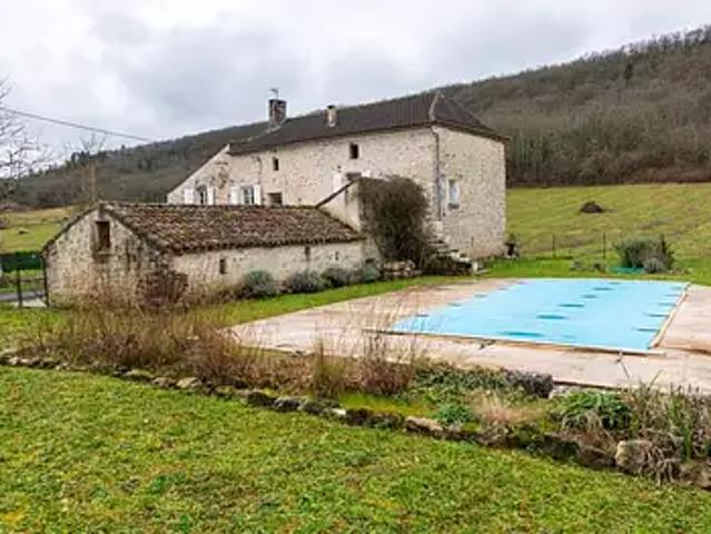Luzech 46140 Achat / Vente maison 5 pièces t5 parking