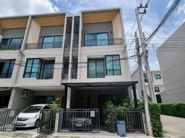 LVPU52672 ขาย บ้านทาวน์โฮม 3 ชั้น เดอะ แคนวาส สุขุมวิท สำโรง ใกล้ บีทีเอสสำโรง เชื่อมต่อไปรถไฟฟ้าสายสีเหลือง