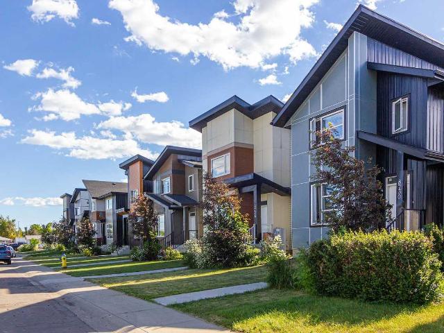 Lynwood Skinny Homes 3 Bedroom Apartment for Rent at 8724 150 St Nw, Edmonton, AB T5R 1E4 Jasper Park