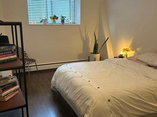 Lyndale Apartments 1 Bedroom Apartment for Rent at 1536 14th Ave W, Vancouver, BC V6J 2H9 Fairview