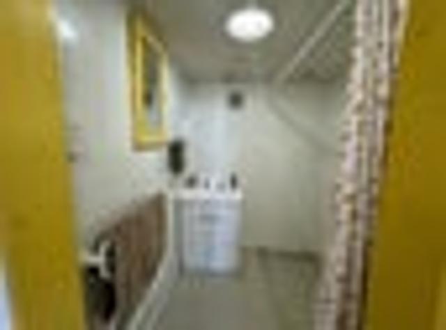 Lynmouth, 1 bedroom, $350 pw