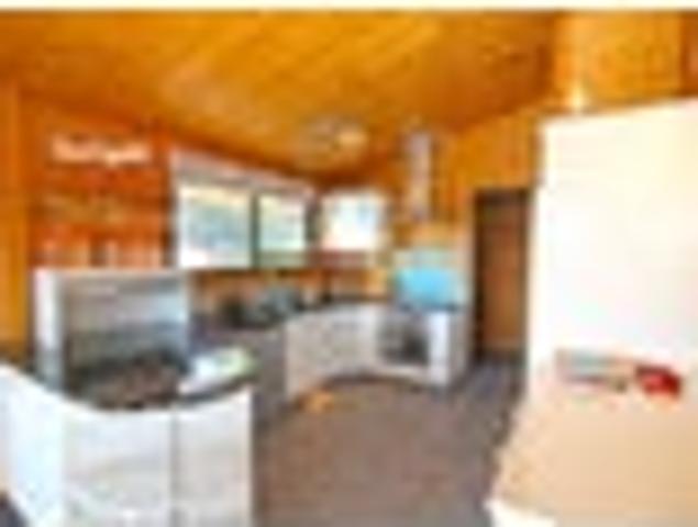 Lynmouth, 3 bedrooms, $580 pw