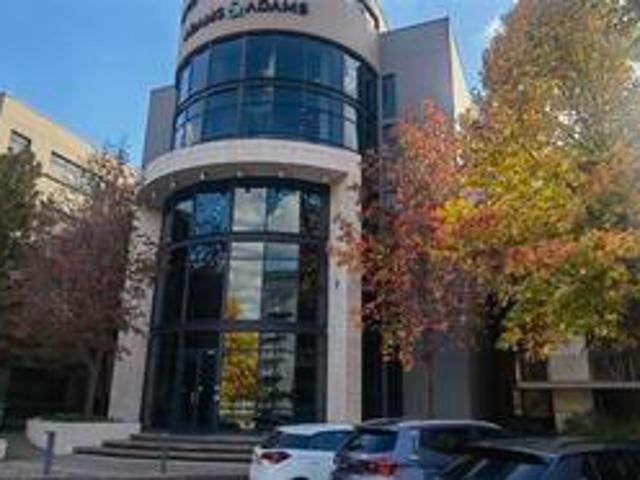 lynnwood – a‑grade office to let in.