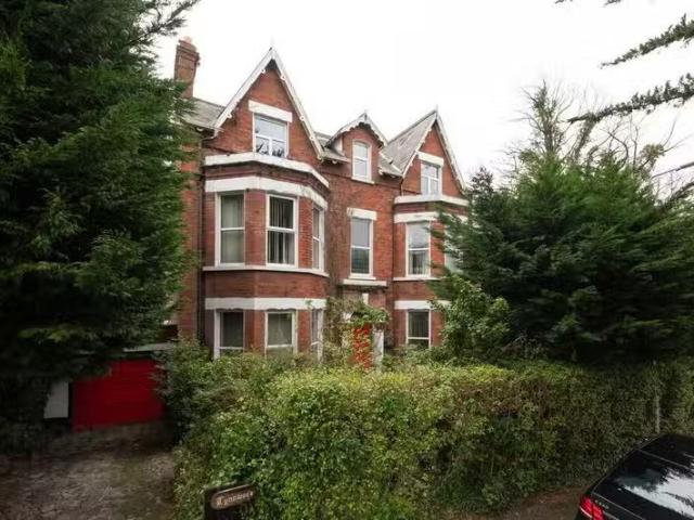 Lynnwood, Chichester Park Central, Adjacent To, 1 Palace Gar.