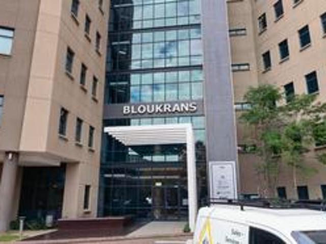 lynnwood office to let in bloukrans.