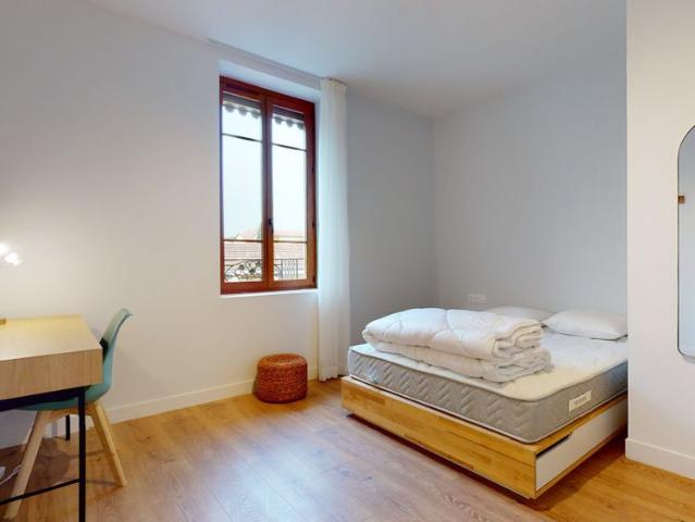 Lyot — Chambre S 7
