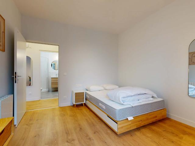 Lyot Room S 6