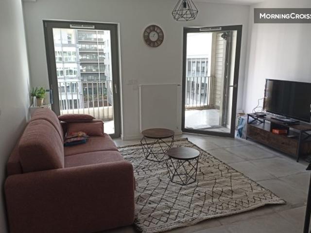 Lyon Confluence T2 balcon parking
