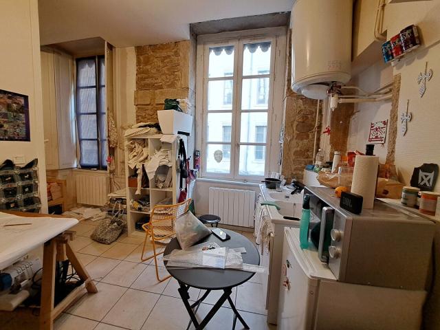 LYON STUDIO CROIX ROUSSE