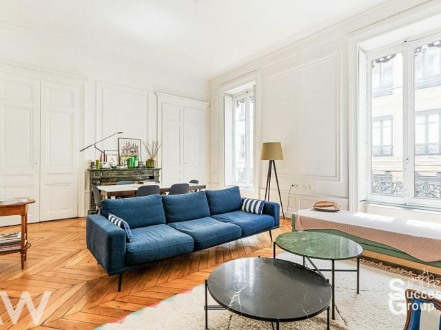 LYON 1 appartement grand T3 de 91m² en excellent état et tra