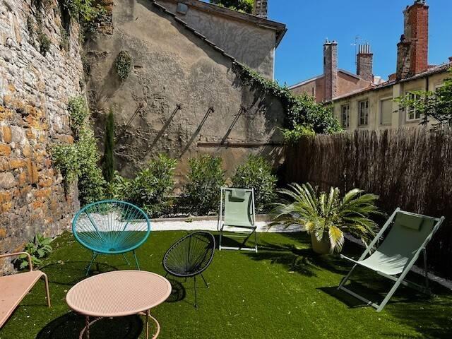 LYON 1er Rare Très bel appartement ancien entièrement refait