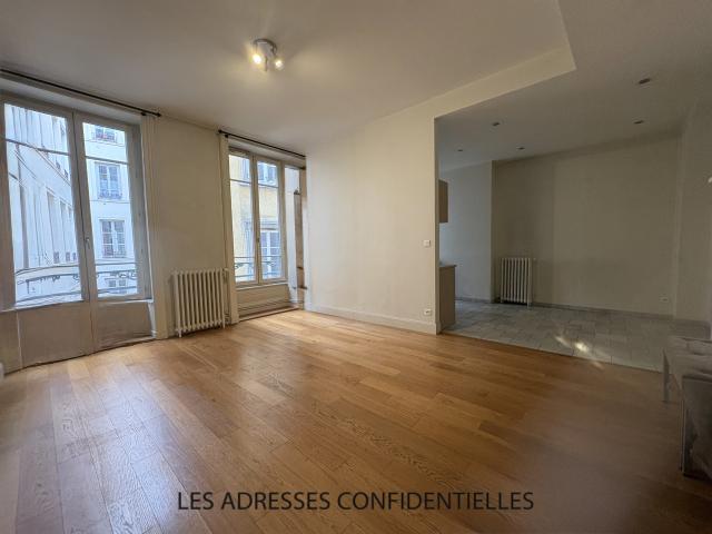 LYON 2 Cœur presqu'île dans superbe copropriété Bel appartement 3 pièces