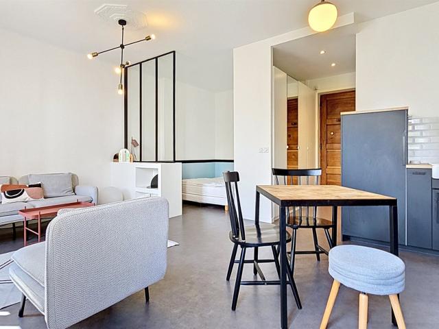 Lyon 3 Mairie 33m2 en parfait état avec espace nuit en alc. 32m² Lyon 3ème
