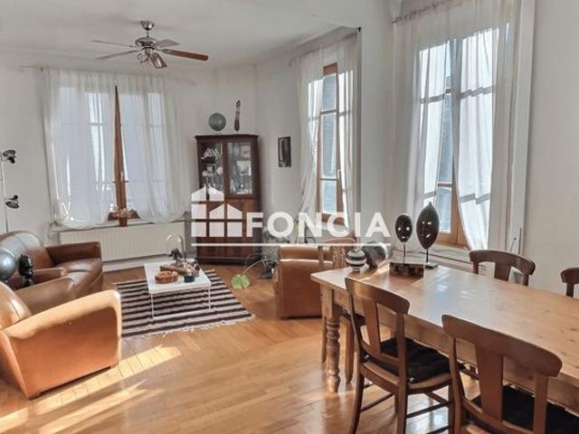 Lyon 3ᵉ – quartier villette: spacieux t5 avec le charme de l’ancien