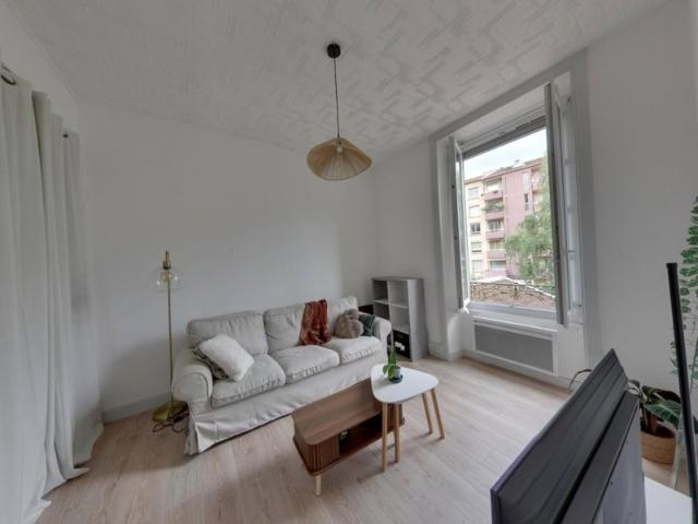 LYON 3EME 30 RUE TURBIL T1 bis de 32m² loué en meublé à 760 charges comprises