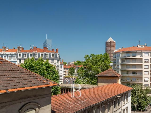 Lyon 3ème Appartement de 135,45 m² 3 chambres Balcons Cave