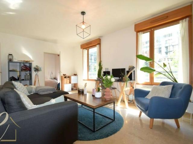 LYON 3EME LA BUIRE – Ravissant T2 de 45 m² avec garage dans immeuble récent