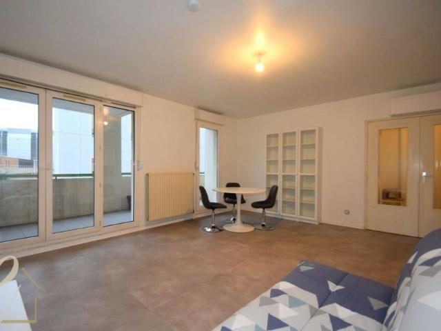 LYON 3EME Saxe Gambetta – Appartement T3 de 72 m² avec balcon de 13 m², cave et parking en sous sol