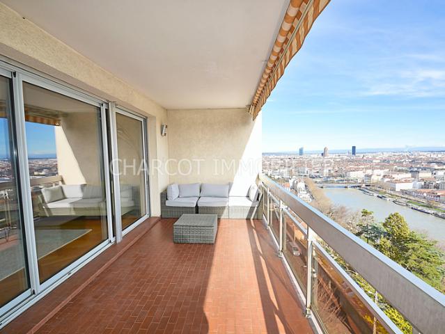 EXCLUSIVITÉ LYON 5ÈME APPARTEMENT T5 + CAVE + PARKING PR