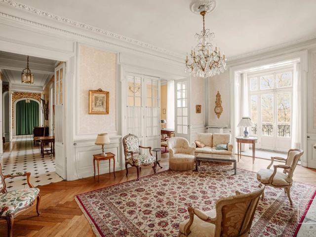 LYON 6, BD DES BELGES, 202.95m² + T2 + CHAMBRE SERVICE + GARAGE