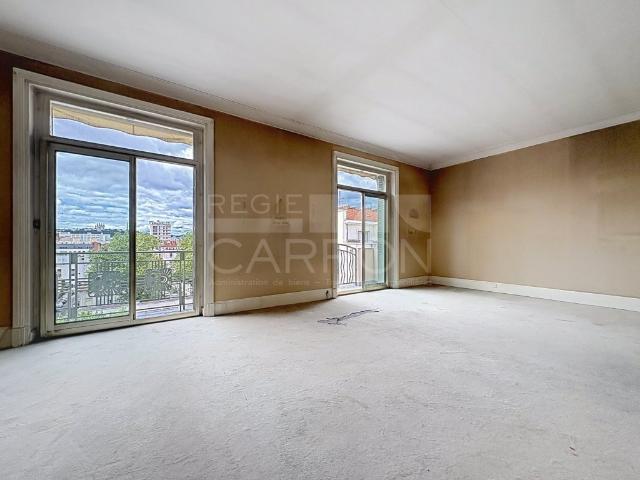 LYON 6 BROTTEAUX / PLACE JULES FERRY 6 PIECES 136m² DERNIER ETAGE 785000€