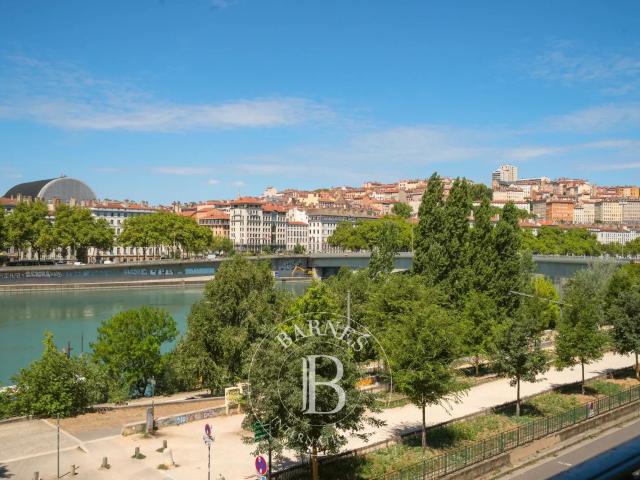 Lyon 6 Quai Général Sarrail Appartement de 184m² 4 chambres 1 Bureau Balcon