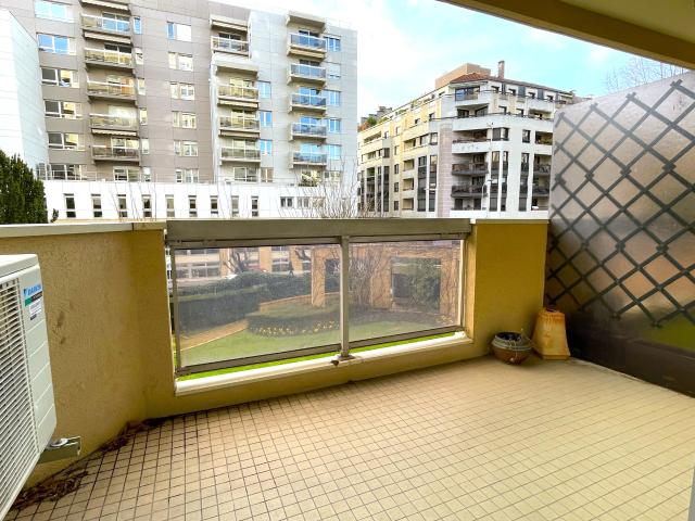 Lyon 6 T2 non meublé avec balcon et climatisation