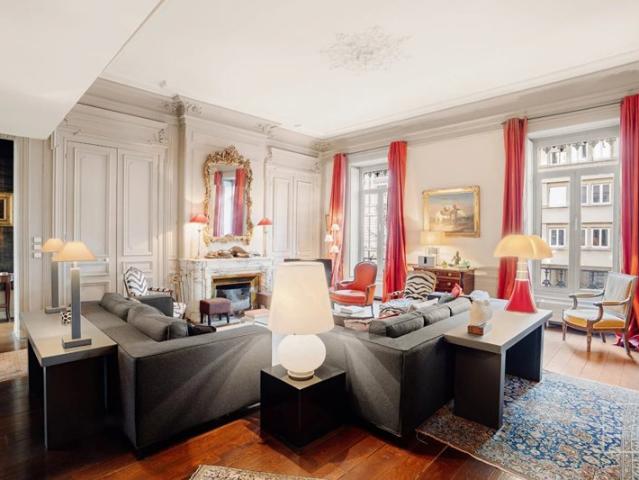LYON 6, TETE D'OR, ANCIEN HOTEL PARTICULIER, 169.26m², GRAND GARAGE