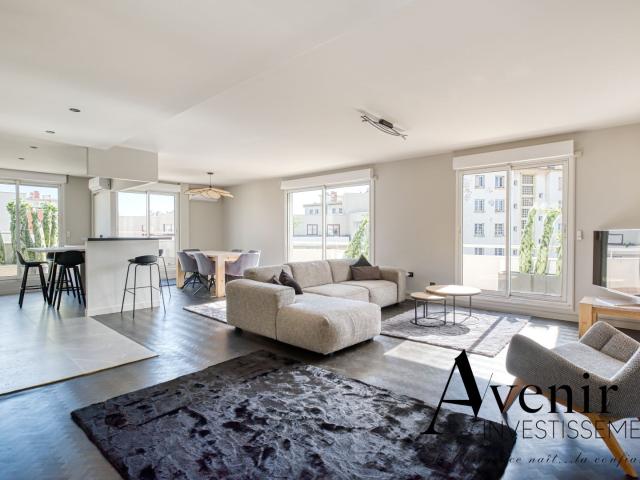 LYON 7 APPARTEMENT T5 150 M2 4 CHAMBRES CAVE GARAGE DOUBLE Lyon